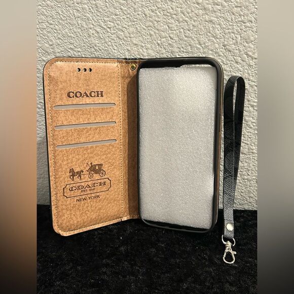 Signature Gray Phone Case with Strap - Picture 3 of 6